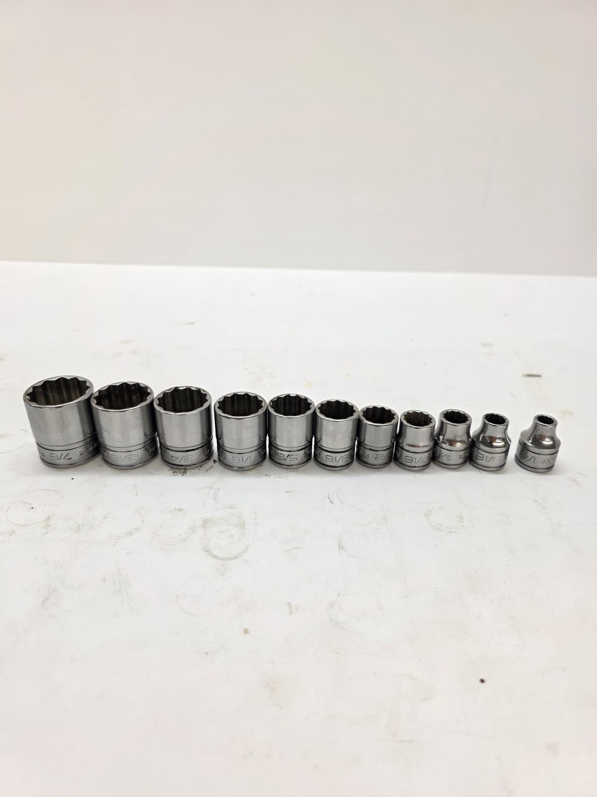 Snap-on, 3/8″ drive Shallow Socket Set, 12 point, 11 pcs 1/4″-7/8″ 211FY