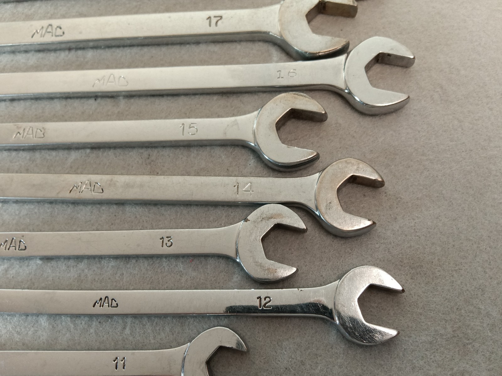 Mac Tools 12Pc Metric Long Combination Wrench Set 8MM to 19MM 12 Point M CL
