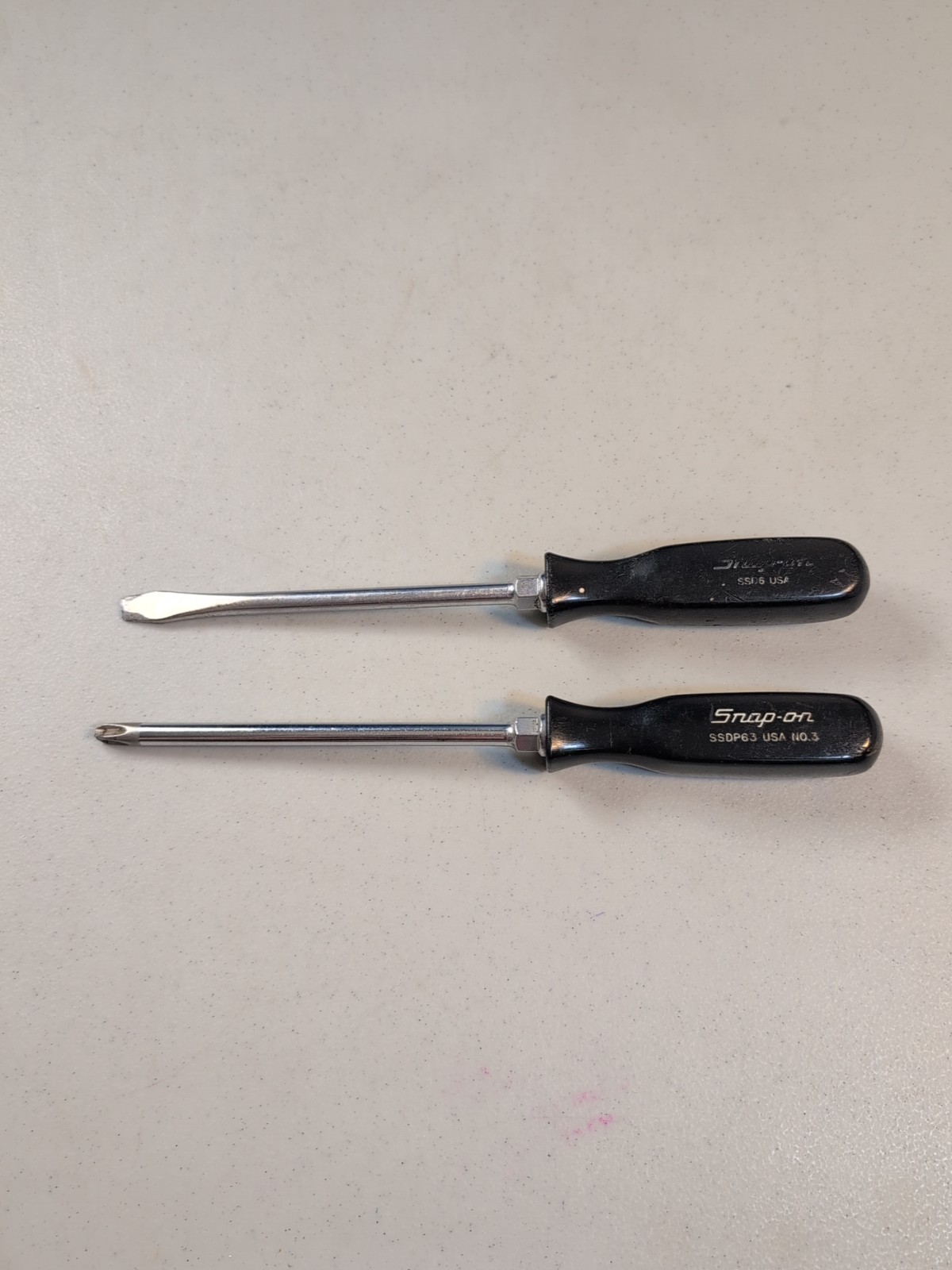 Snap-On SDDP63 No. 3 Phillips Screwdriver & SDD6 Flat Slotted Black Handle USA