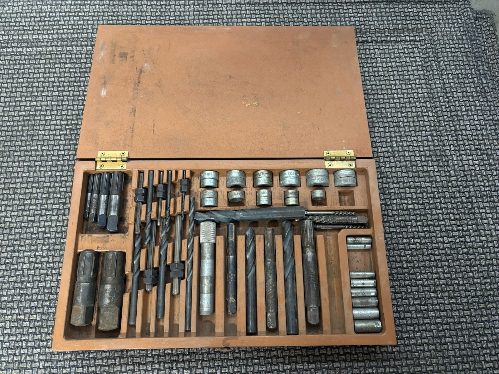 Snap-On Blue Point E1025 Screw & Pipe Extractor Set