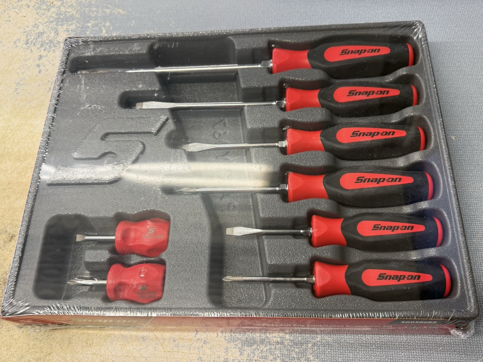 Brand New Snap-on USA 8 piece Soft Grip Combination Screwdriver Set SGDX80BR