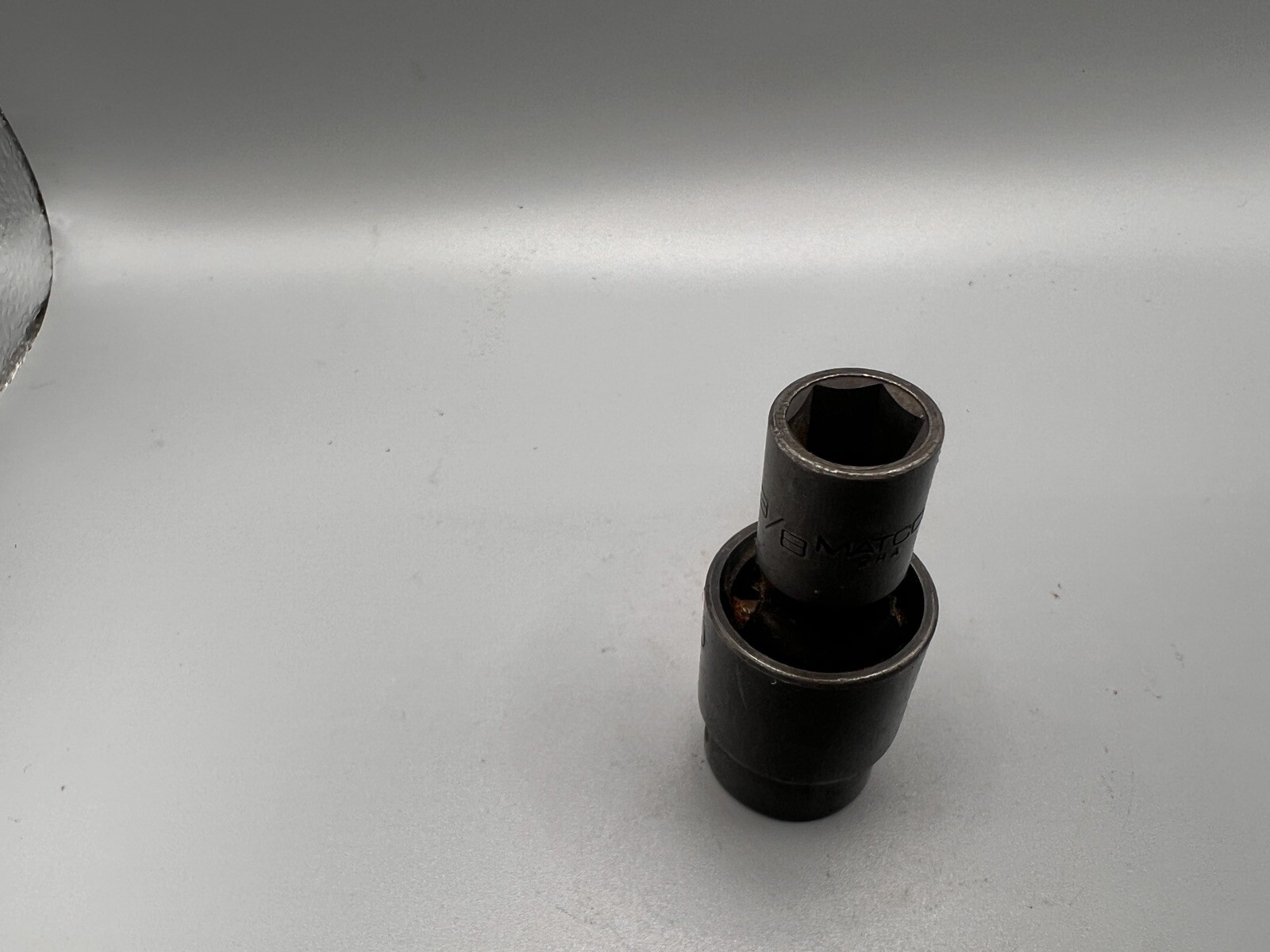 Matco Tools BUP126 Swivel Flex Universal Impact Socket 3/8″ SAE 3/8″ Drive 6 Pt