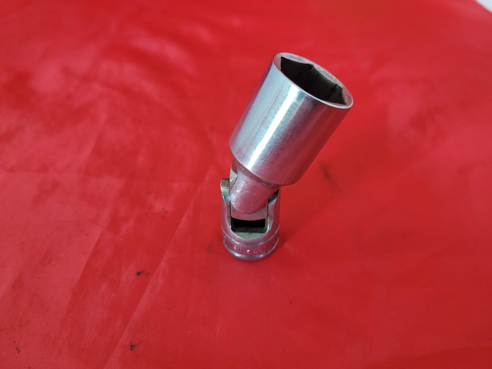 Snap-on FSU22 3/8″ Drive 11/16″ 6 Point Deep Universal Swivel Socket USA H13