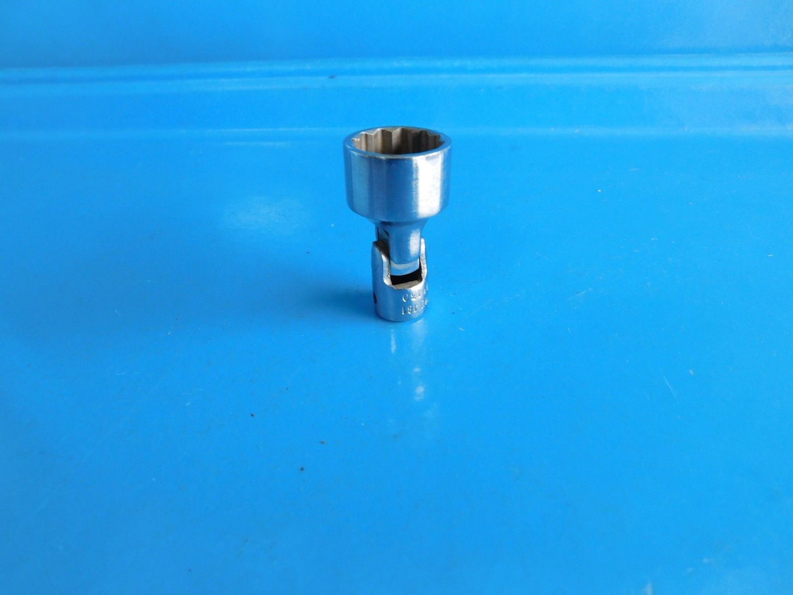 USED, SNAP ON » 9/16 IN.» 12 POINT UNIVERSAL SOCKET, 1/4 IN. DR., PART #TMU181