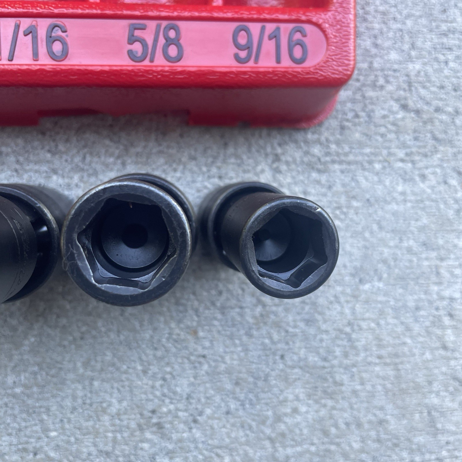 Snap On 1/2″ Drive Wobble Sockets SAE 9/16 to 1 1/8 Inch Set 3071PLY–Missing 1