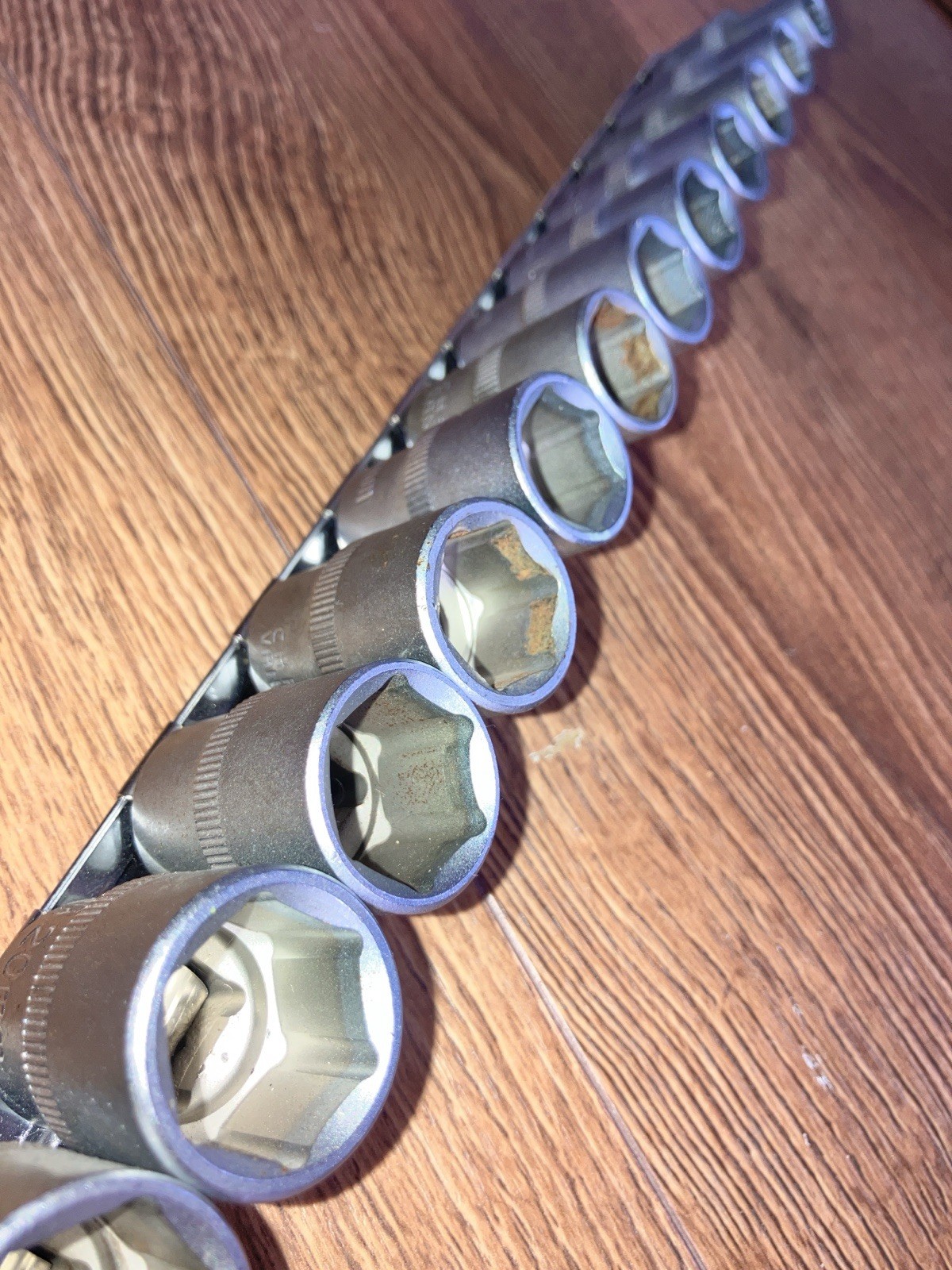 Flank Drive Shallow Socket Set 10 – 32mm 6 Point Metric chrome vanadium