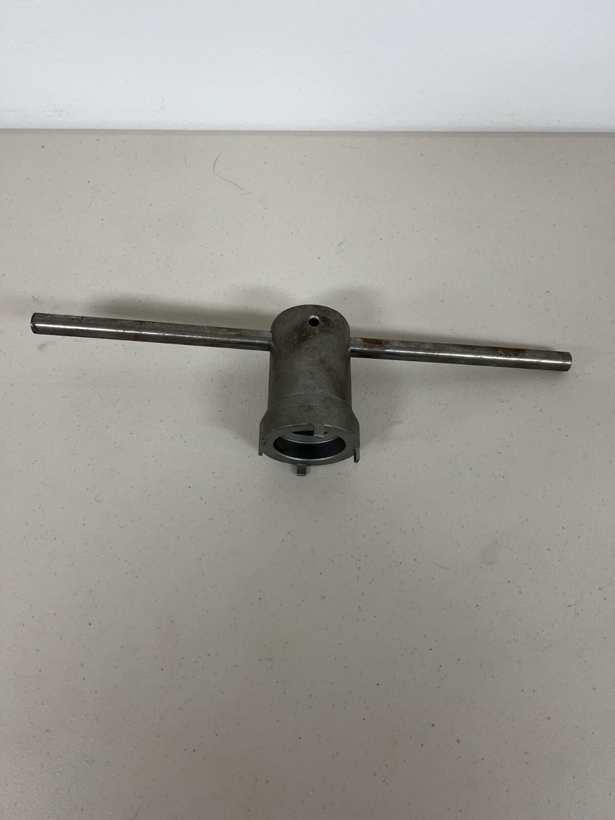 4 Lug 1/2 Ton 4WD T Handle Locknut Tool, GM Ford Dodge