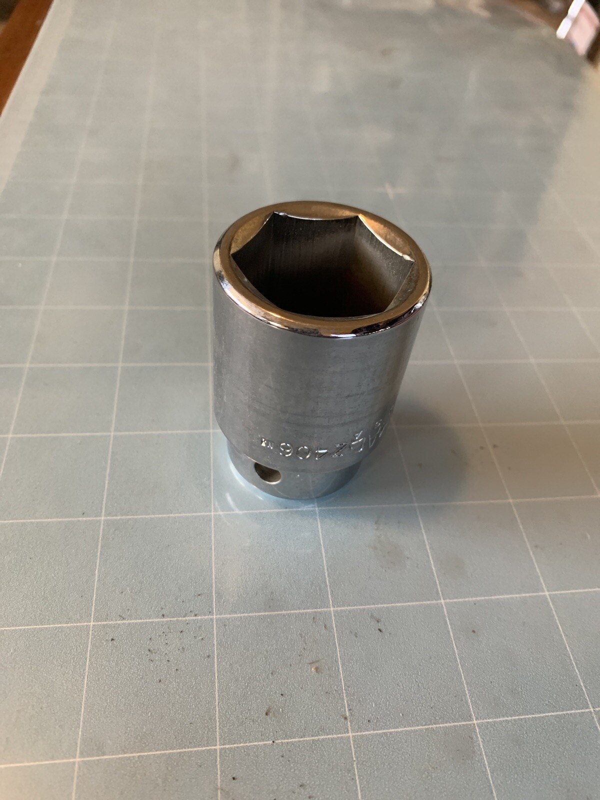 MAC TOOLS 1-1/4 IN 6 PT. CHROME SOCKET 3/4DR.»,PART # Z406 USA