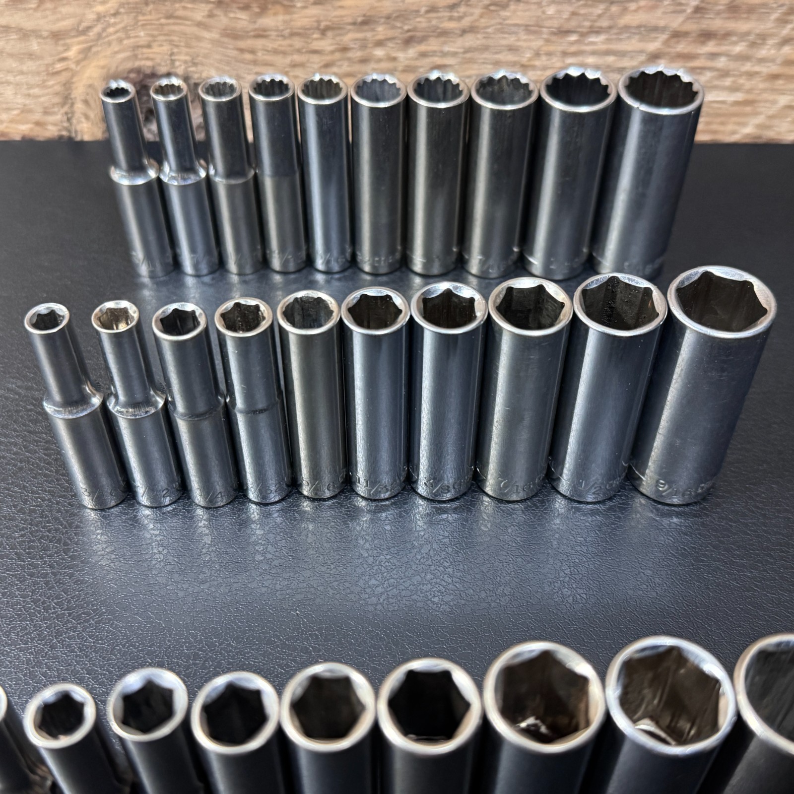 Craftsman S-AC 1/4 Drive Metric & SAE Socket Set STD Deep w/ Ratchet 44807 —65pc