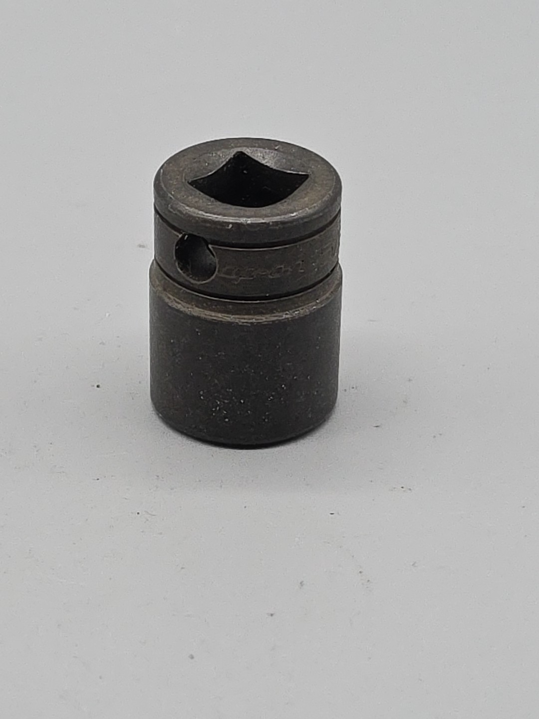 Snap On Tools GFS201 3/8 Dr 12Pt SAE 5/8 Flank Dr Shallow Industrial Socket USA