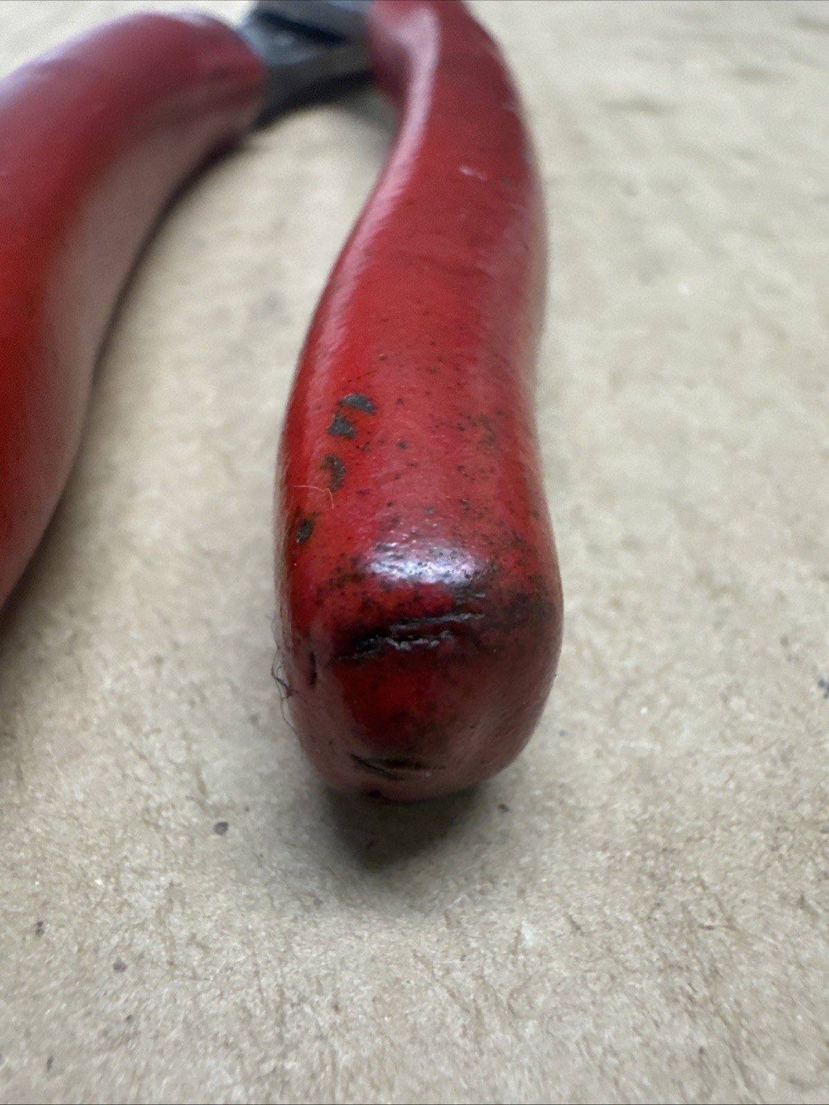 SNAP ON TOOLS USA 137ACF RED 8″ Soft Grip Combo Slip Joint Pliers w/ Cutter