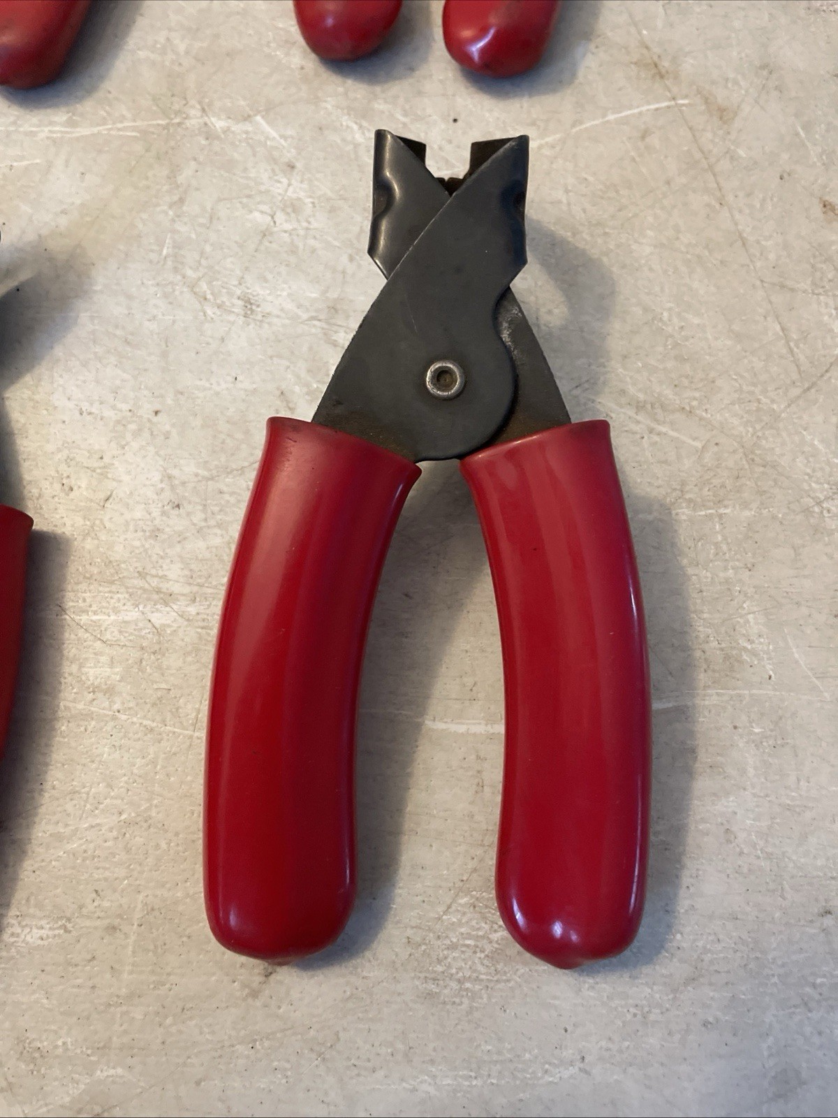 Blue Point FIH9055-1, 9055-2, Ya9457-1 YA9457-2 Fuel Line Disconnect Pliers