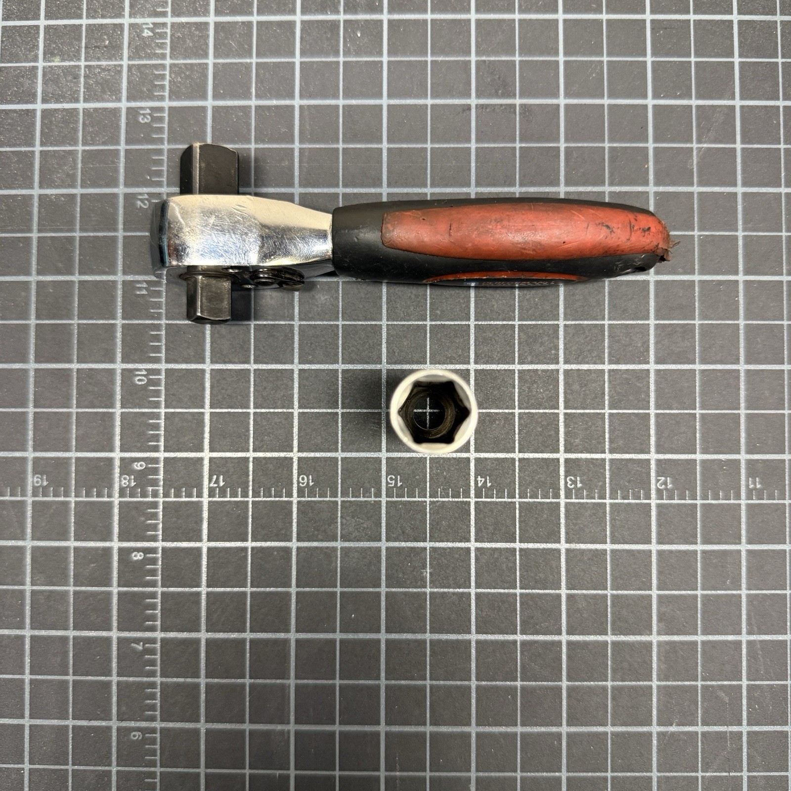 GM Performance Parts Stubby Ratchet 1/2” And 3/8” Dual Head And 13mm Socket