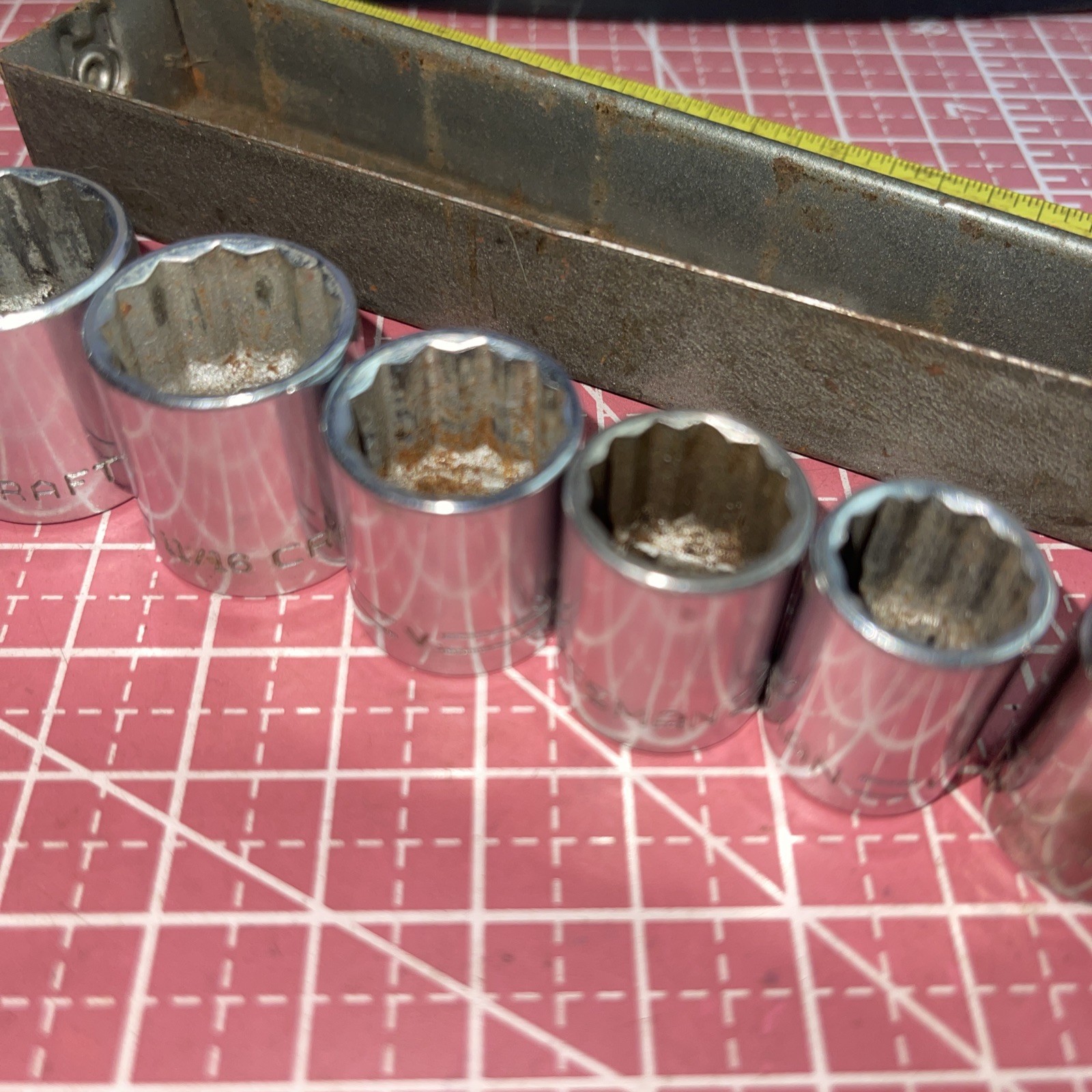 Sears Craftsman USA 8 Piece V SAE 3/8 Drive Socket Set Metal Lip Hanger Case