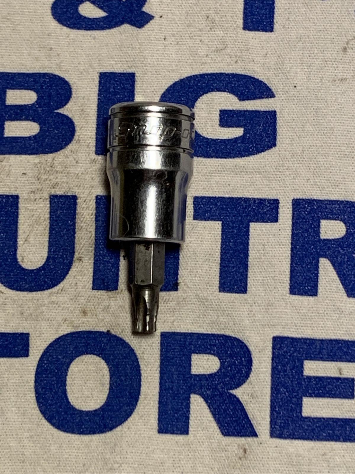 1997 Snap-on Tools USA 3/8″ Drive T27 Standard Torx Bit Chrome Socket FTX27E