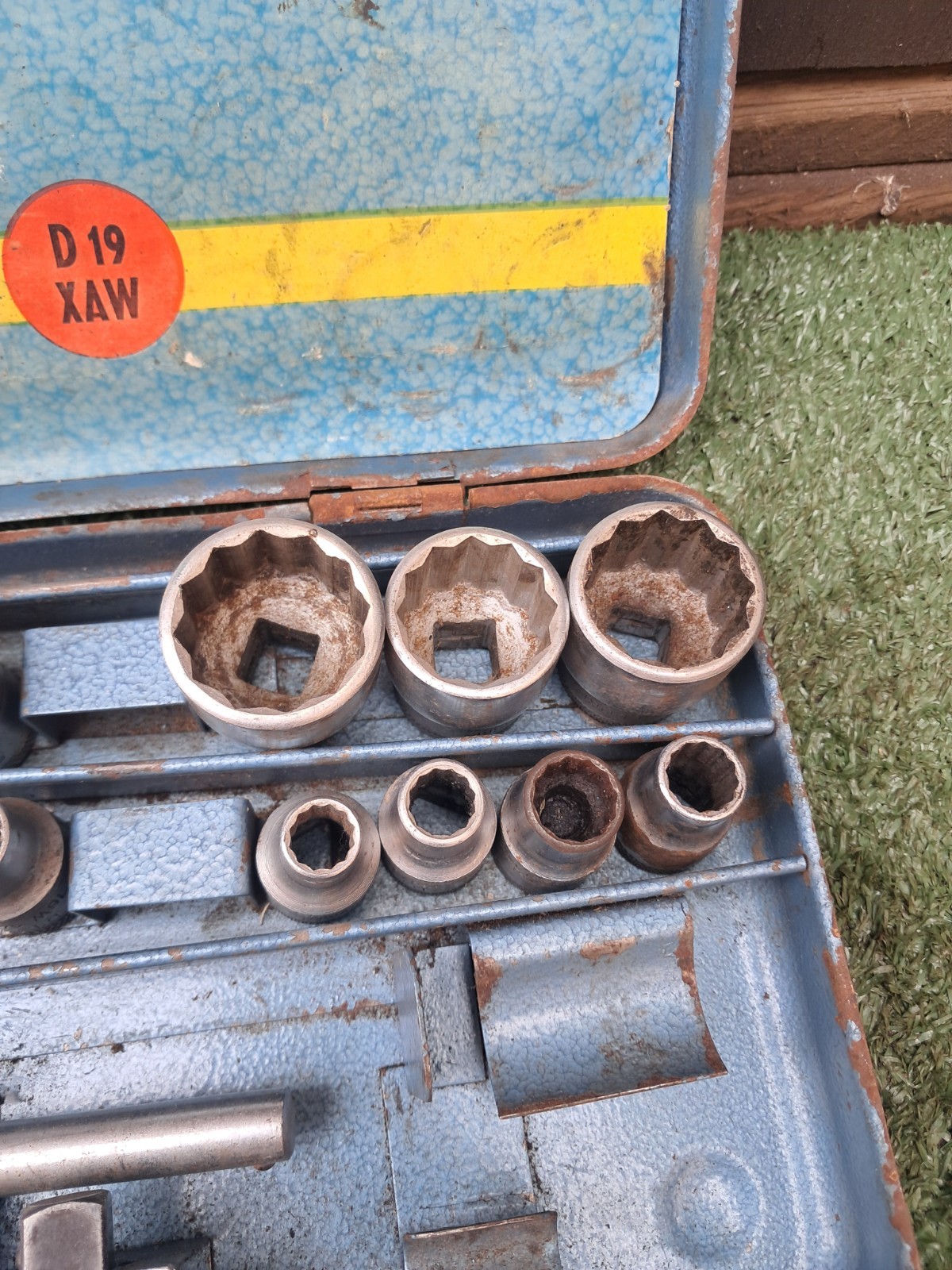 Vintage Gedore Socket Set D19 XAW Old Tools DAMAGED METAL BOX (#145)