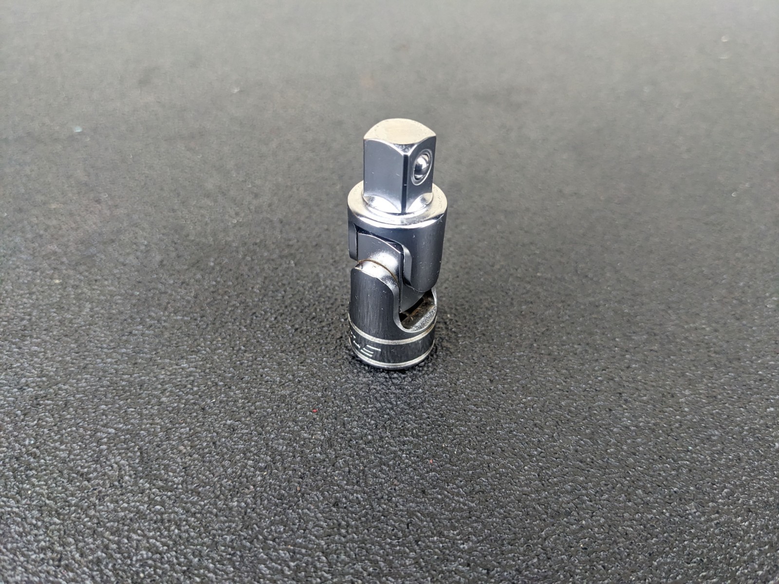 #bl212 Snap-On Tools NEW FU8A 3/8″ Drive 2-1/16″ Friction Ball Universal Joint