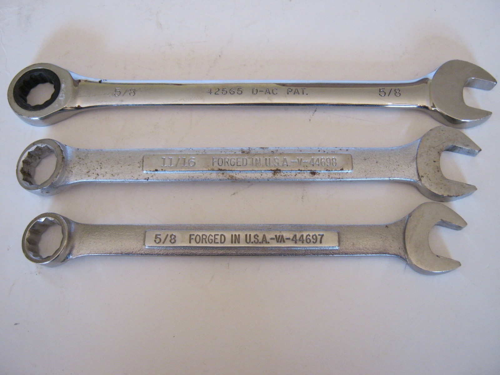 Craftsman Ratcheting Combination Wrench 5/8 And A 11/16 And 5/8 Box Wrenches