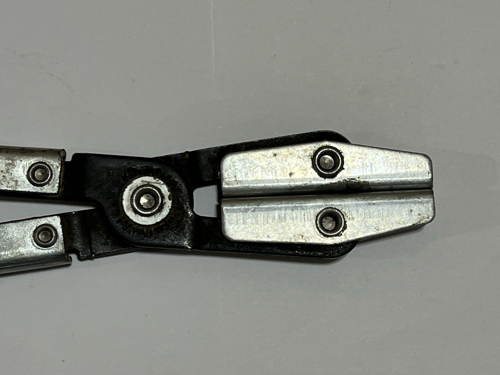 KD Tools Vintage No 145 Hose Clamp Locking Pinch Pliers 2-1/2″ Wide Jaws USA