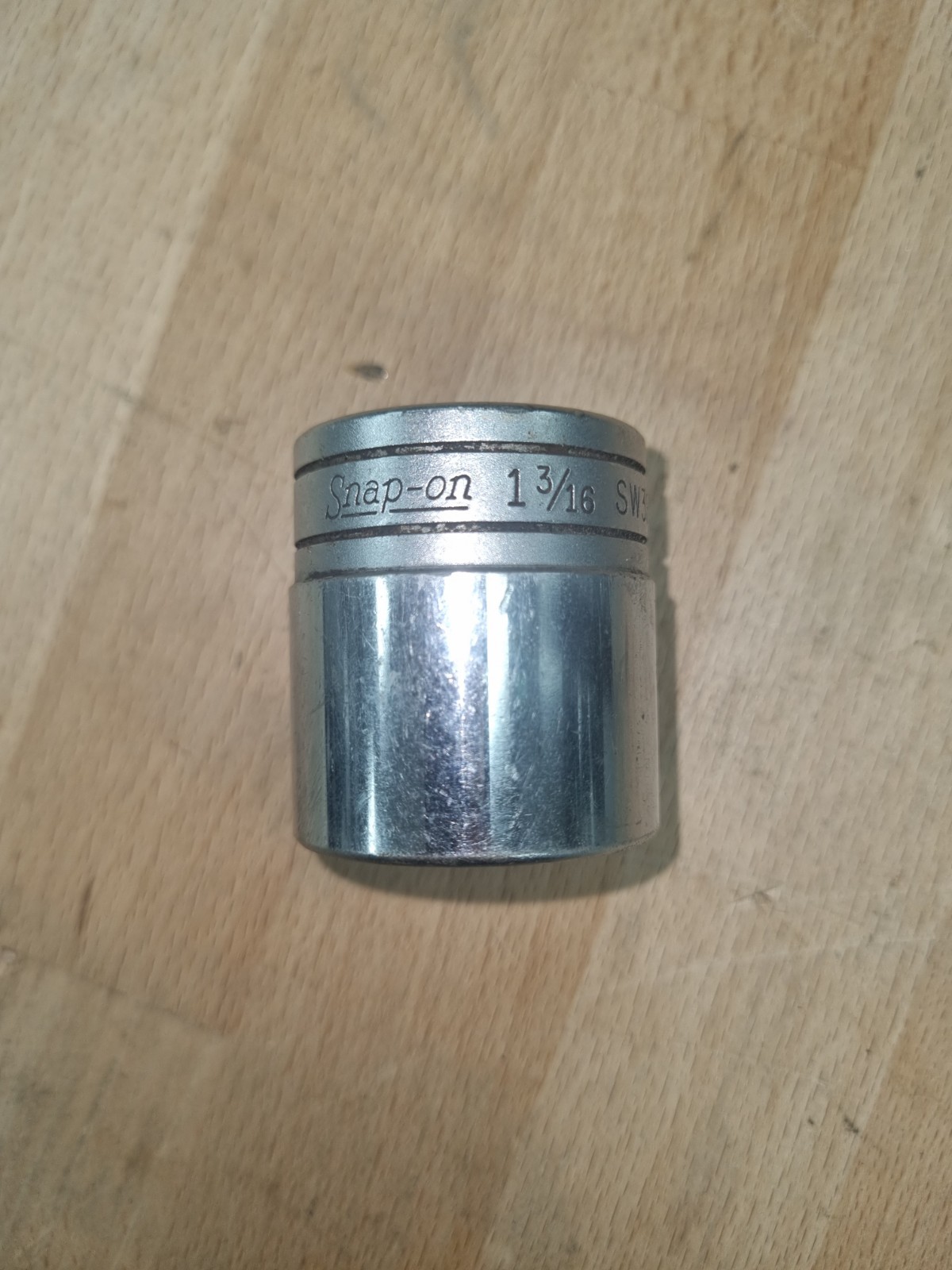 Snap-on SW381 1/2″ Drive 12 Point 1-3/16″ Shallow Socket Tool