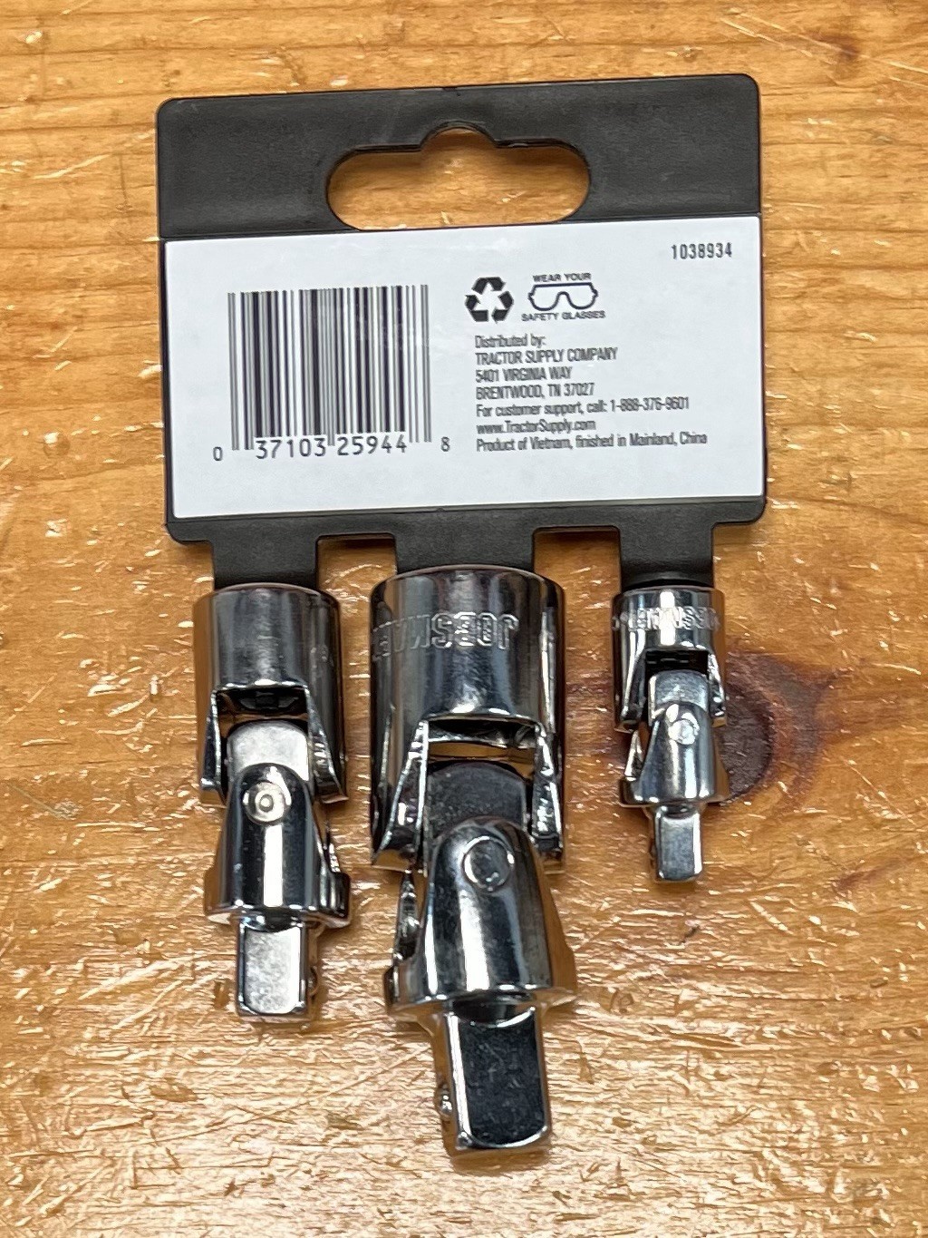 JobSmart 1038934 1/4 in., 3/8 in. and 1/2 in. Drive Set, Universal Joint, 3 pc.