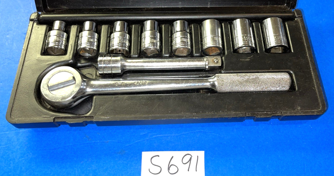 S-K TOOLS 10 PIECE 1/2 DRIVE RATCHET & EXTENSION & METRIC SHORT SOCKETS