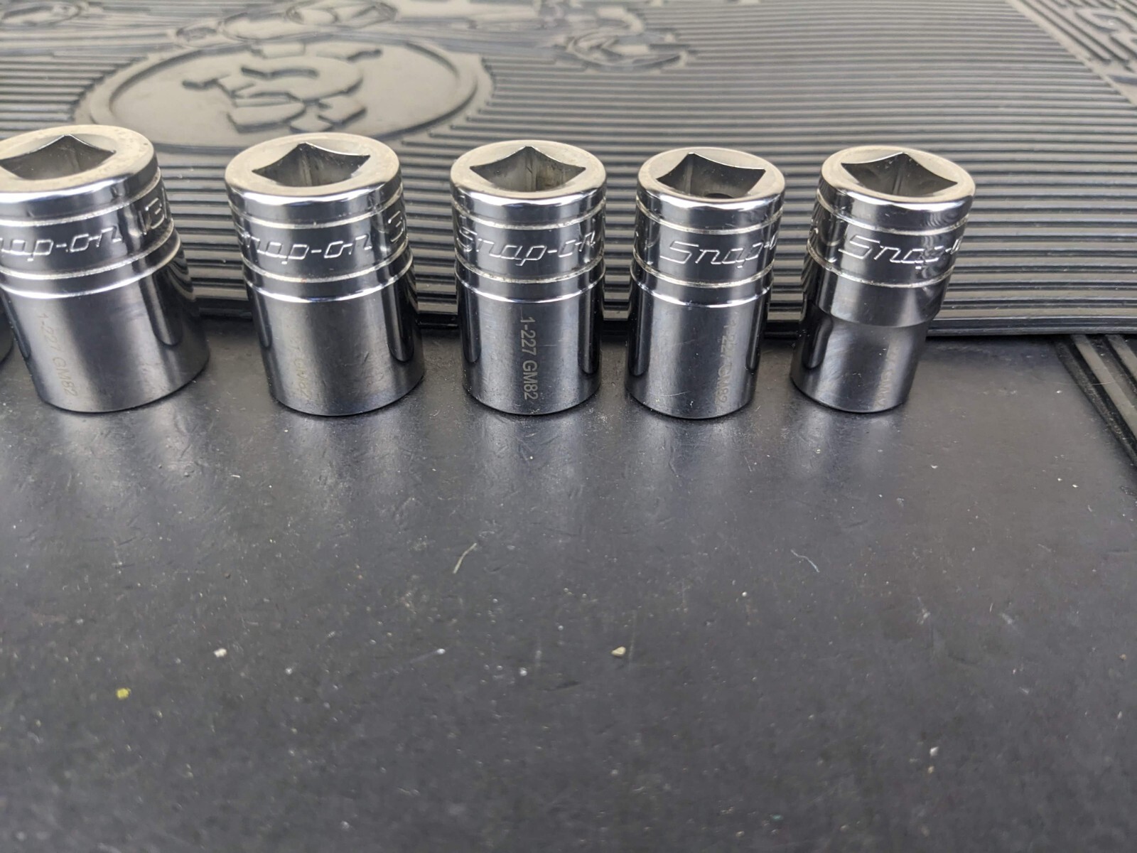 #av827 Snap-On Set 1/2″ Drive Socket Set 9/16″ to 1” SAE SW Series 12 Point