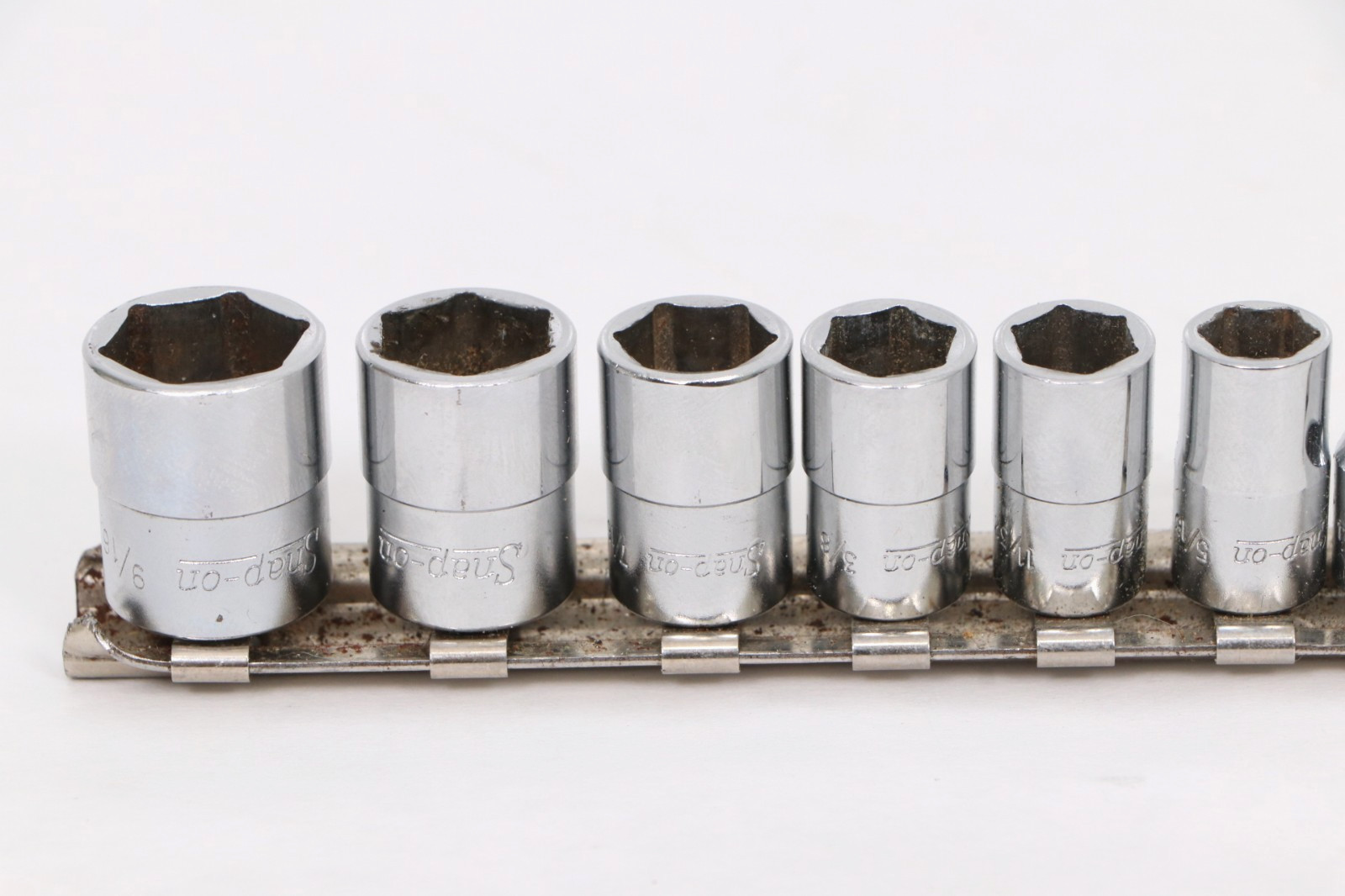 Snap-On Mixed SAE & Metric Socket Set / 1/4″ Drive / Includes Swivel Adapter