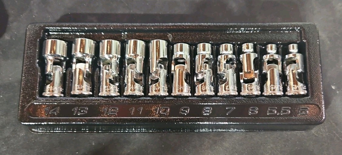 Icon S1UM11 1/4″ Drive Metric Chrome Universal Swivel 11pc Socket Set with Tray