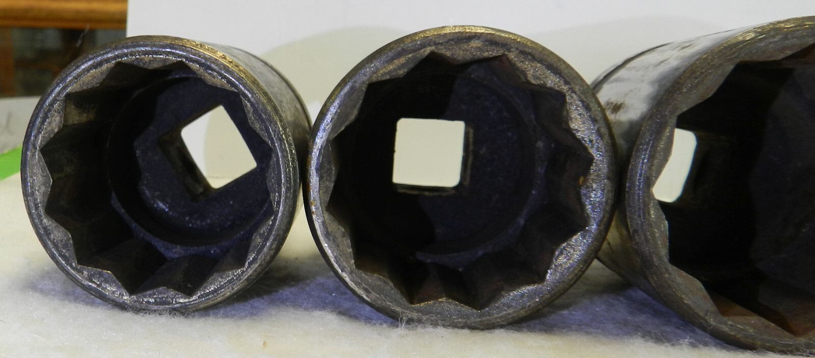 TRW 71870 2 In, 71867 1 3/4 In , 71866 1 11/16 In , 71864 1 9/16 In 4 Sockets