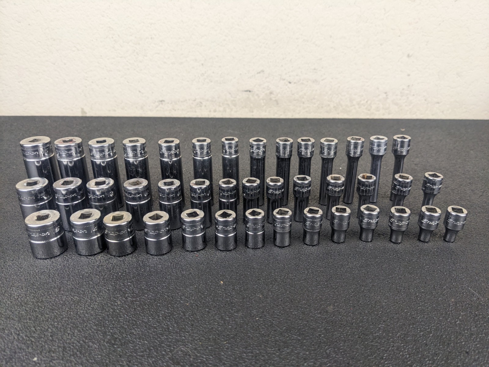 #bj243 Snap-On Tools 142STMMSYFR1 42pc 1/4″ Drive 6-Point Metric Foam Socket Set