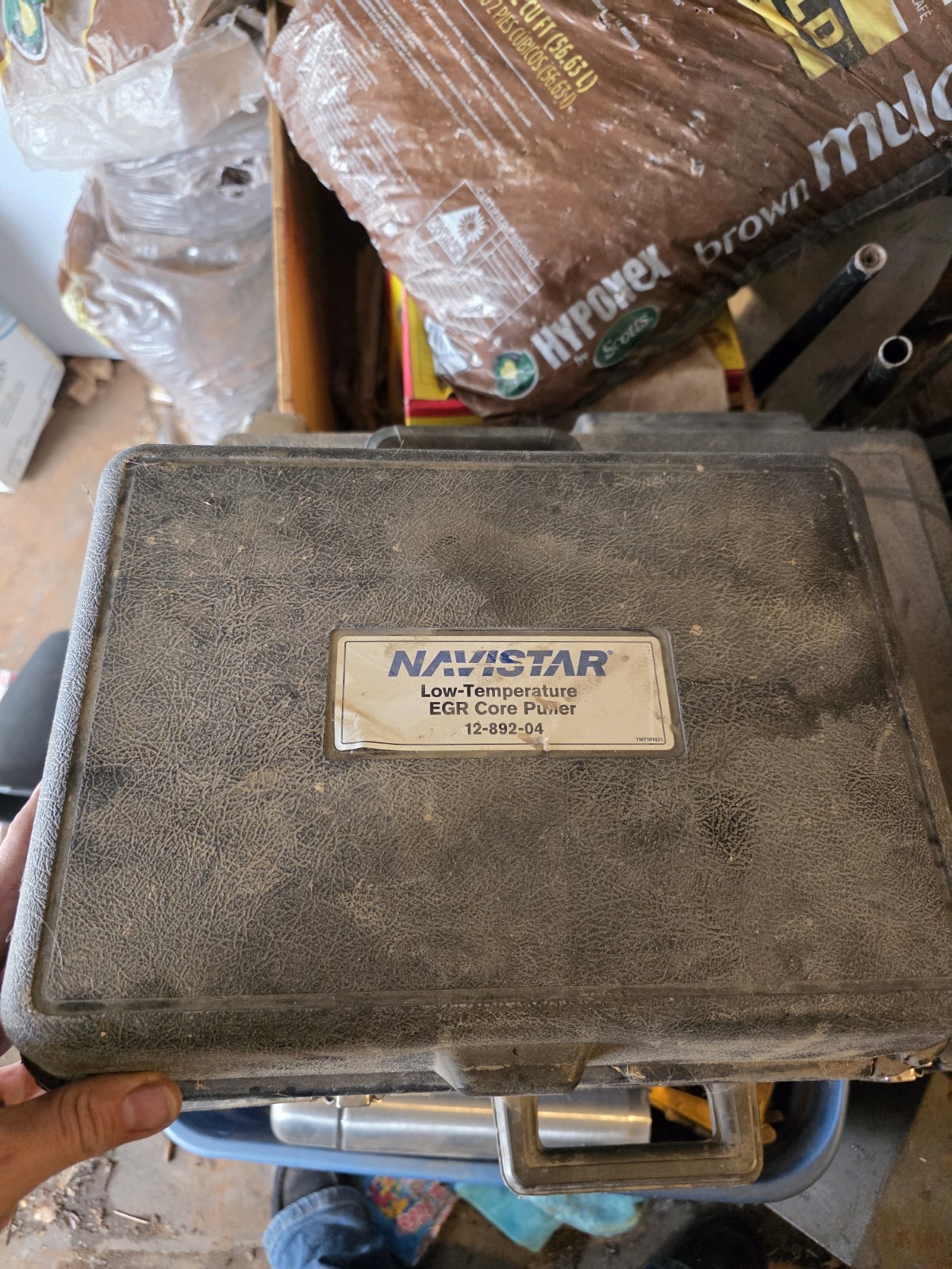 Navistar Low Temp EGR Core Puller 12-892-04