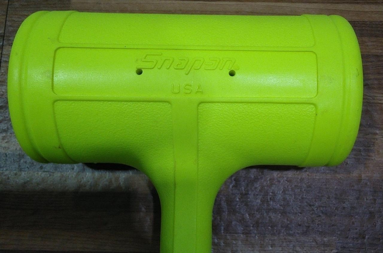 Snap-on HBFE56 32 oz Soft Grip Dead Blow Hammer Yellow 15-3/4″ Length