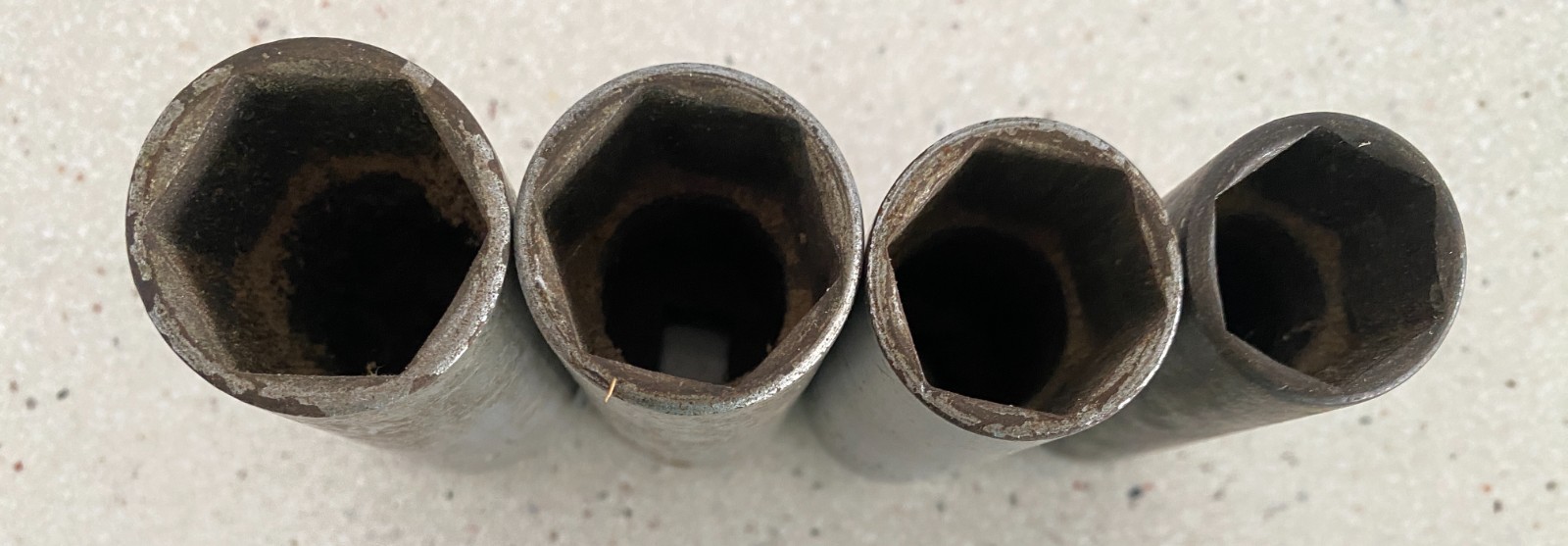 Cornwell Tools USA Sockets Lot 4 3/8″ Drive 6 Point Deep Well 13/16 7/8 15/16 1″