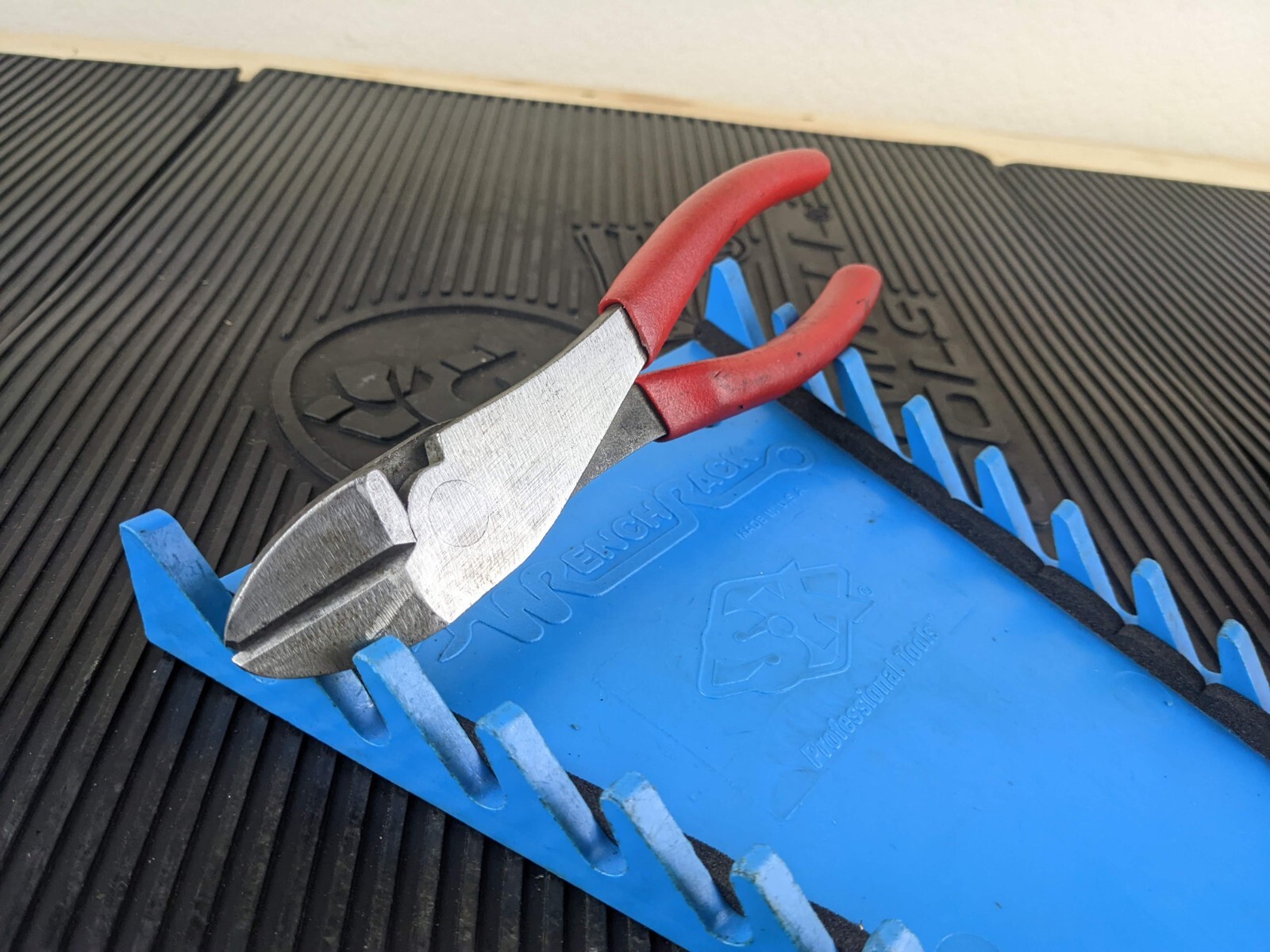 #au287 Snap On USA Vector Edge High-Leverage Diagonal Cutter Pliers RED 388CF