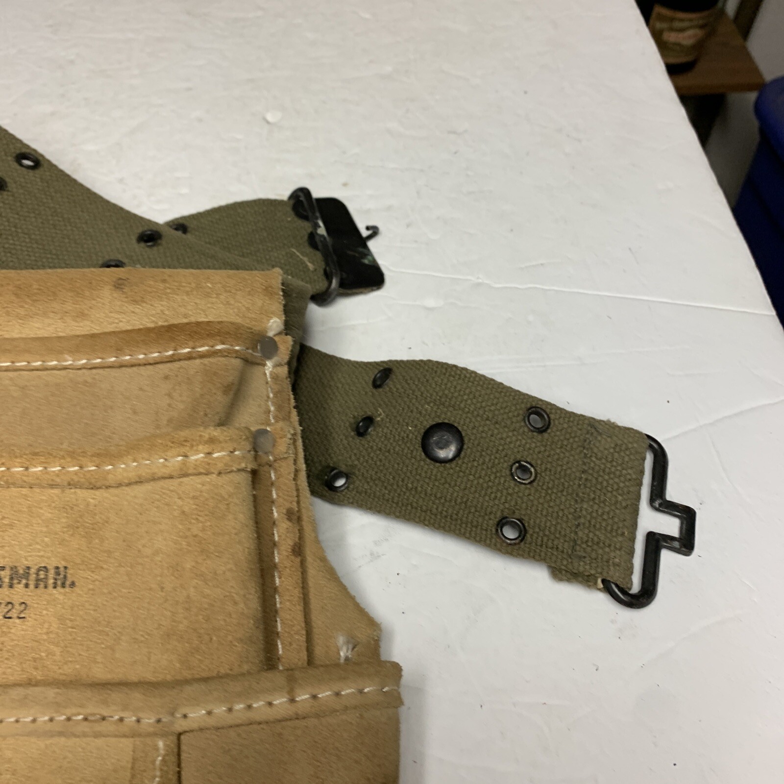 Craftsman Extra-Large Leather Nail /Tool Bag 37722 Leather Belt
