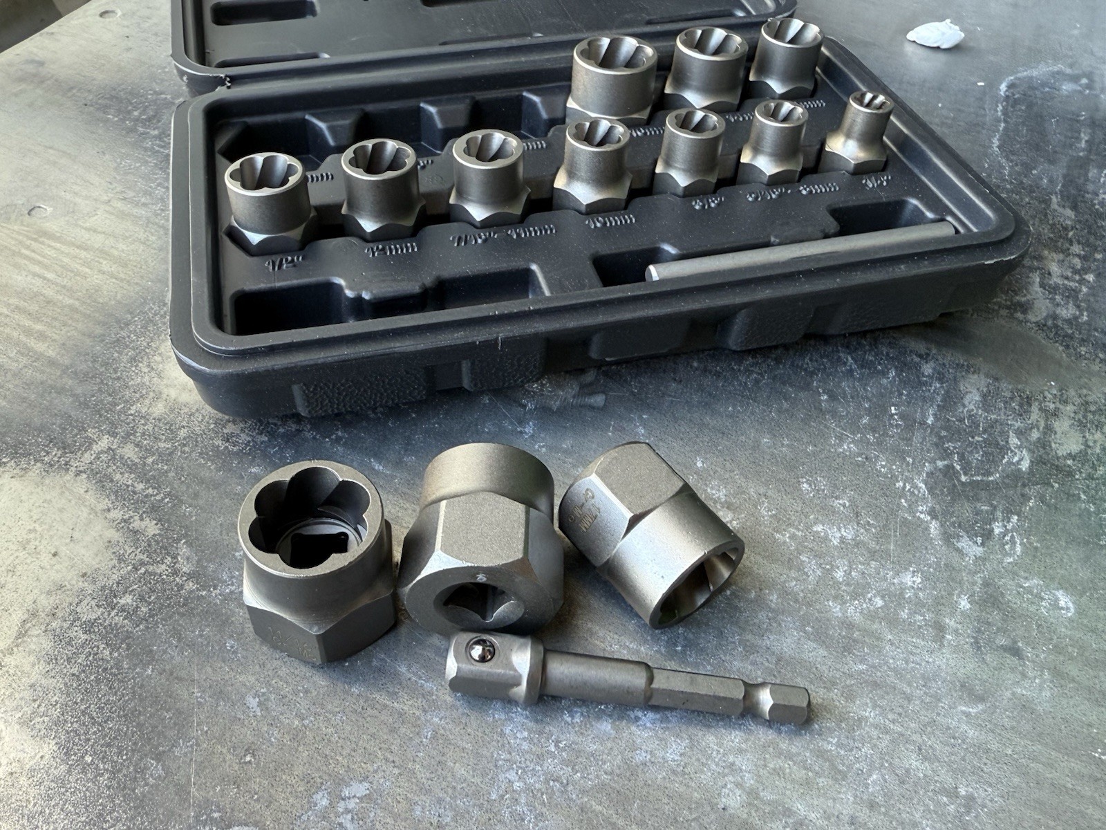 15Pcs Bolt Extractor Kit 3/8″ Dr. Impact Bolt & Nut Screws Stud Remover Socket
