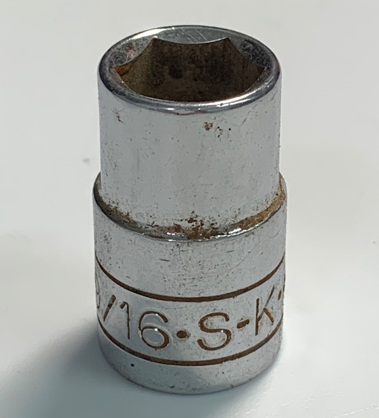 SK Hand Tools 40118 1/2″ Dr. 9/16″ 6pt Standard Fractional Chrome Socket