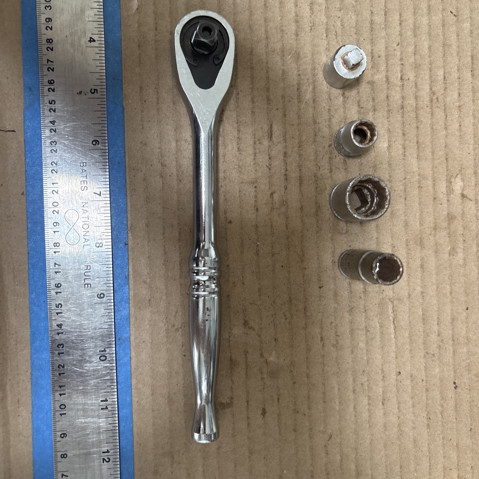Husky 3/8″ Drive Full Polish 72 Tooth Ratchet & Vtg USA Sockets & 3/8to1/4 Adpt.