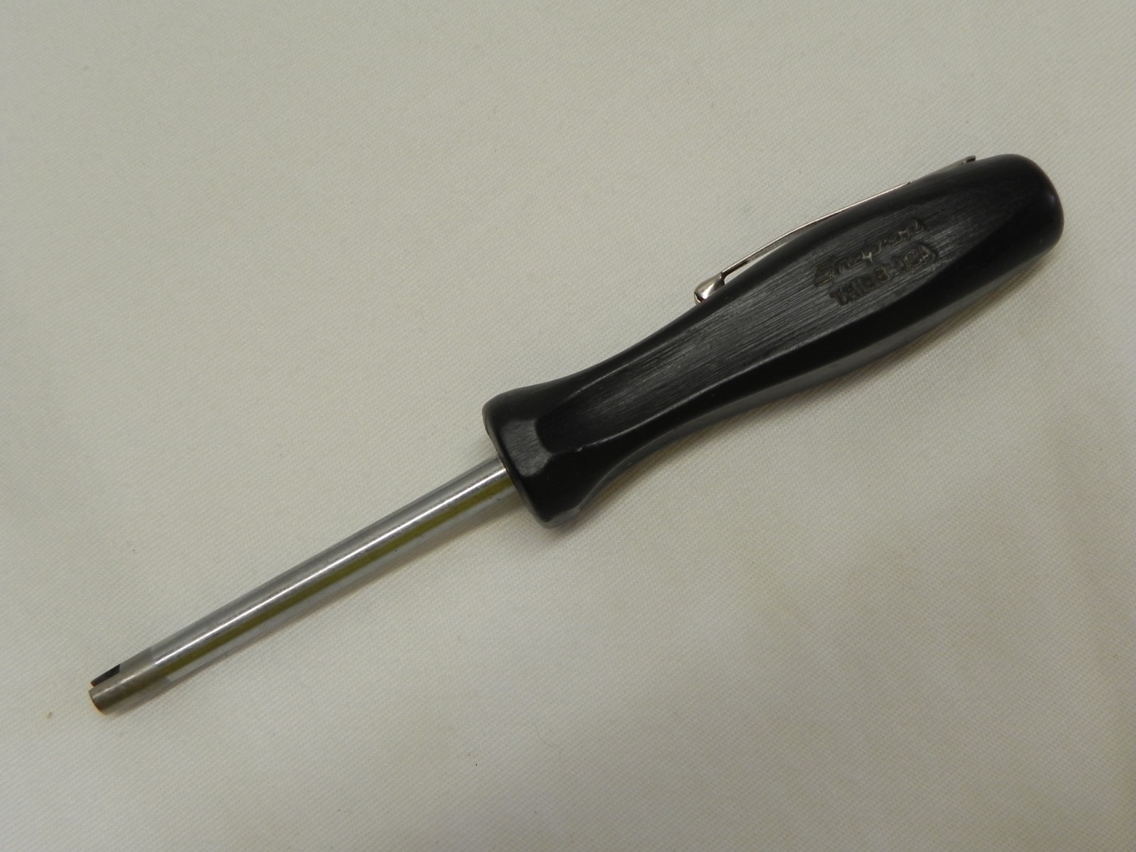 Snap-on 2 Piece MD17 & TR108 Carb Adjustment Tool & Tire Valve Core Tool