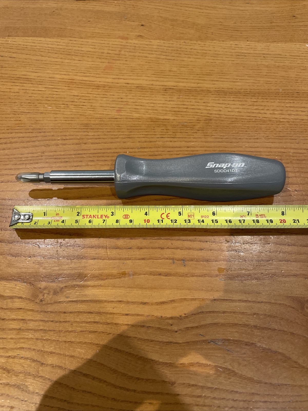 *NEW* Snap-on Reversible Screwdriver SDDD41DT *4 BITS* GRAY, CLASSIC HARD HANDLE