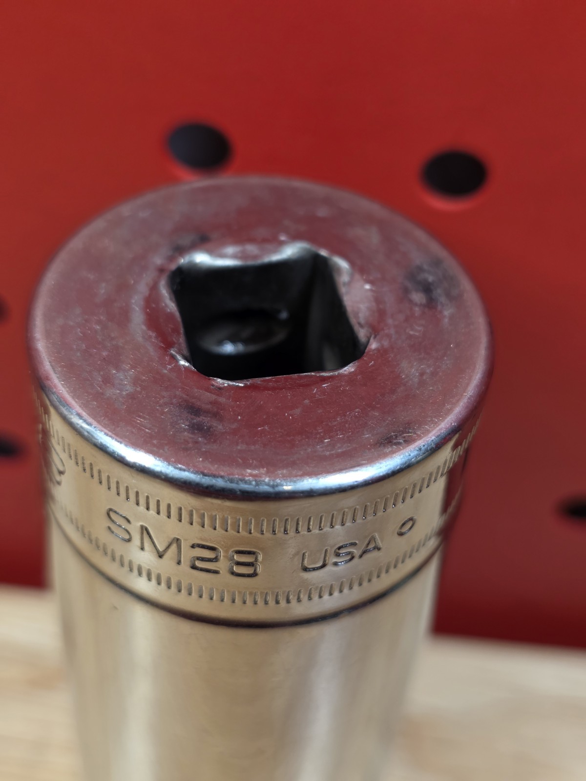 Snap-on Tools SM28 28mm 1/2″ Drive Metric 12-Point Deep Chrome Socket USA