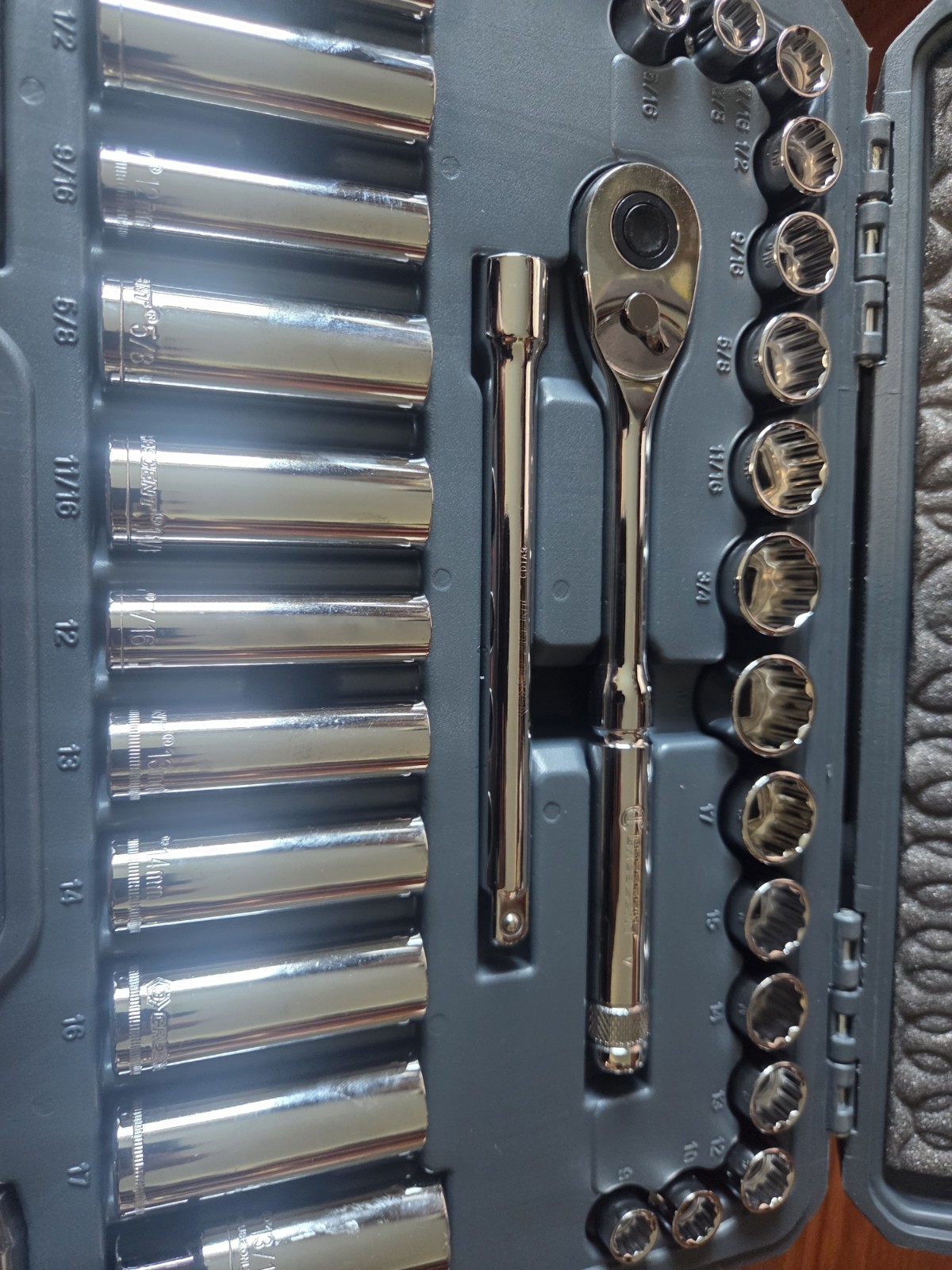 Crescent 3/8 in. drive SAE 6 and 12 Point Socket Wrench Set 35 pc. Open Box New