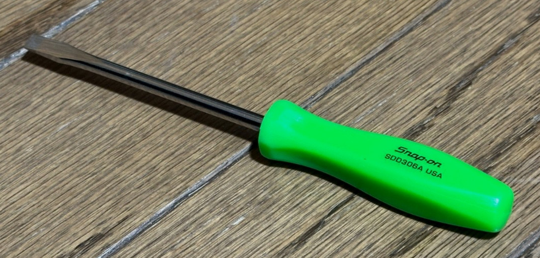 🇺🇸 Snap on Tools Flat Blade Slotted Pocket Mini Screwdriver Green 6″ Long USA