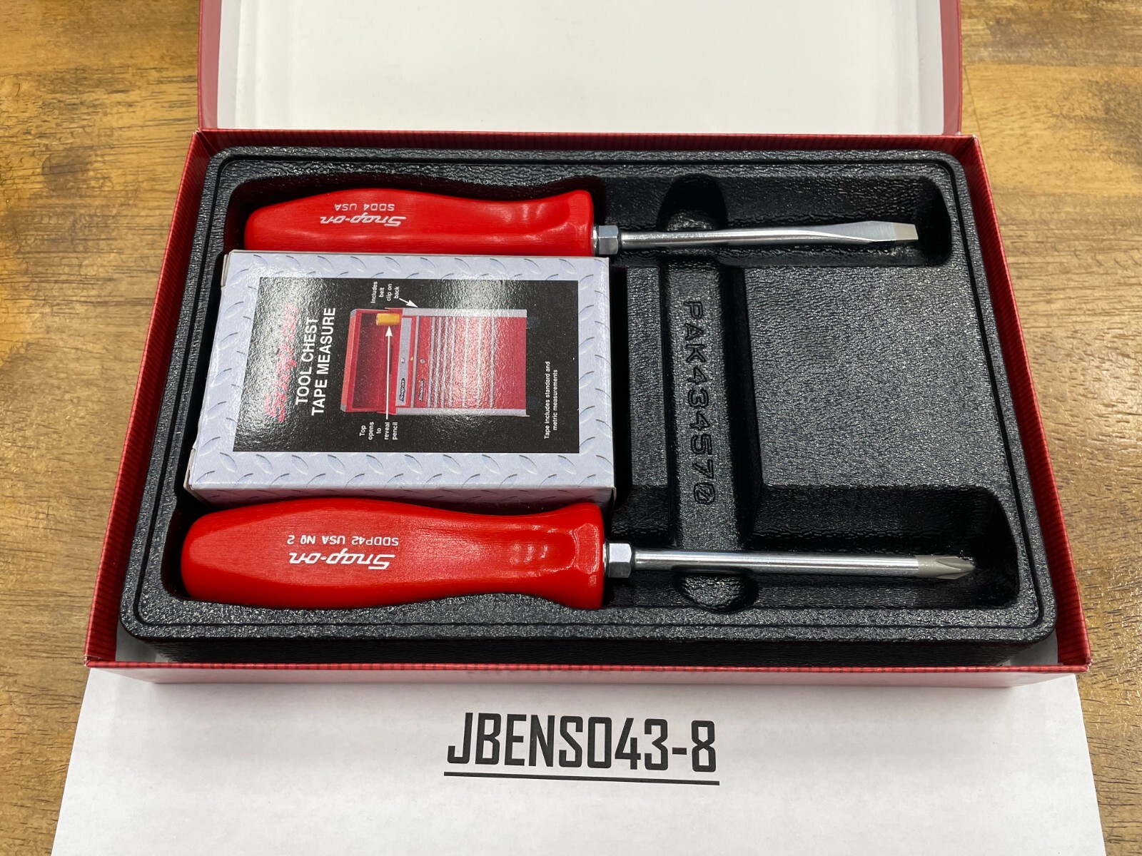 Snap-on Tools NOS RARE Limited Screwdriver Set & Tool Box Tape Measure SDDX20TMX