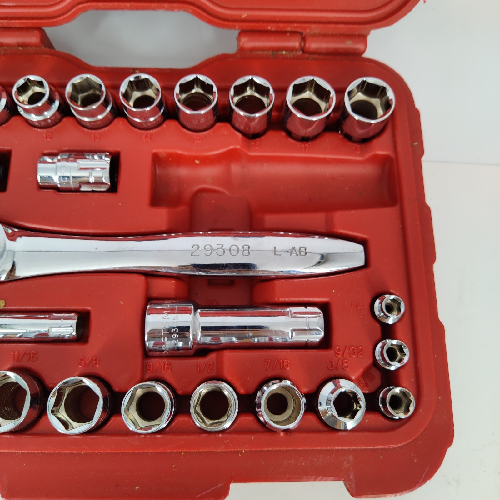 CRAFTSMAN 30pc Max Axess Pass Thru Low Profile Socket Ratchet Tool Set READ
