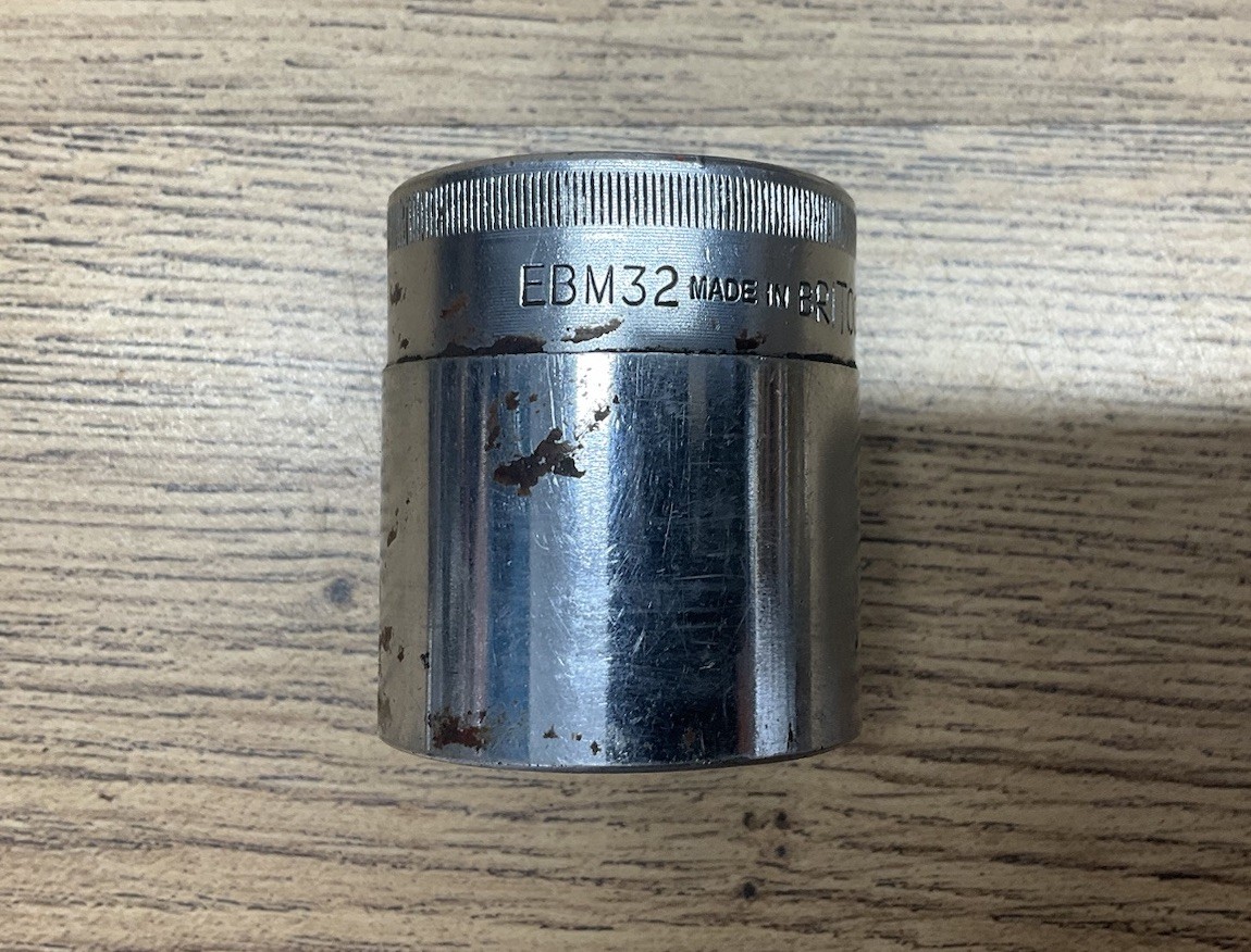 8 Britool Sockets EBM 32 30 29 28 24 20 18 16 MM Metric 12 Point 1/2″ Drive