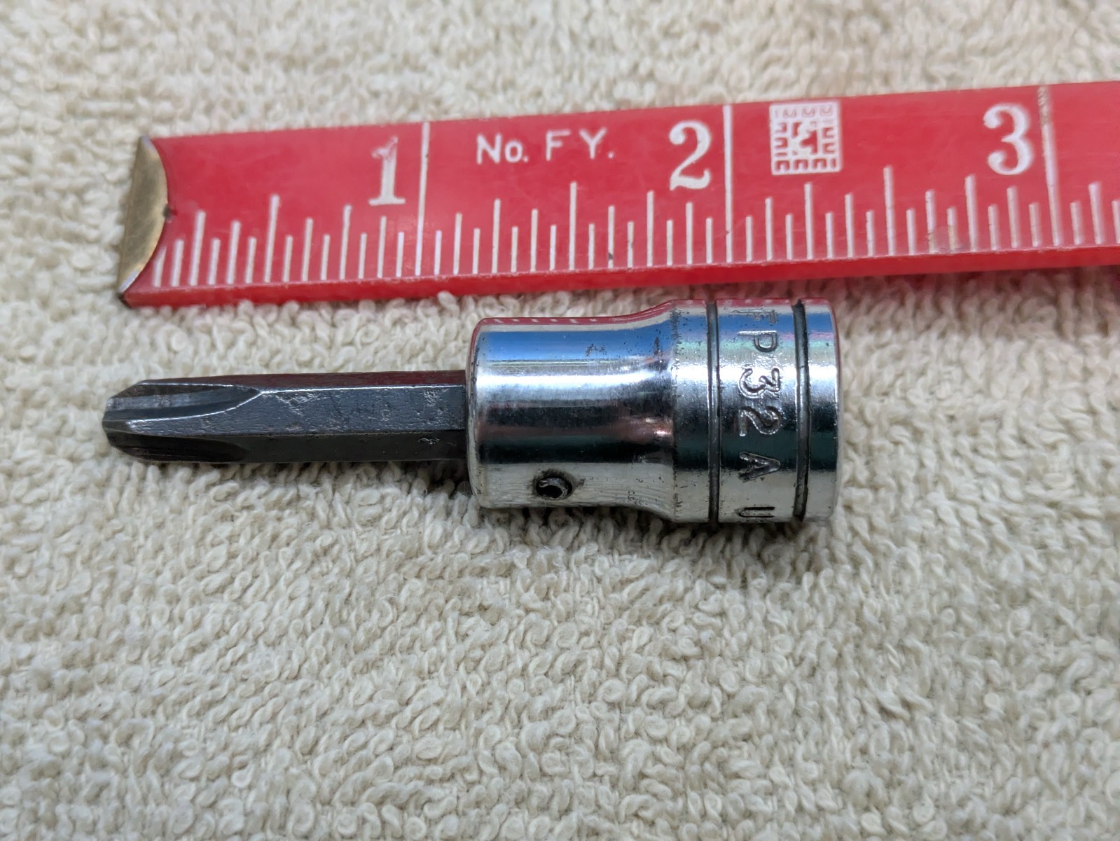 SNAP ON FP32A, 3/8″ SOCKET DRIVEN, #3 PHILLIPS SCREWDRIVER BIT.