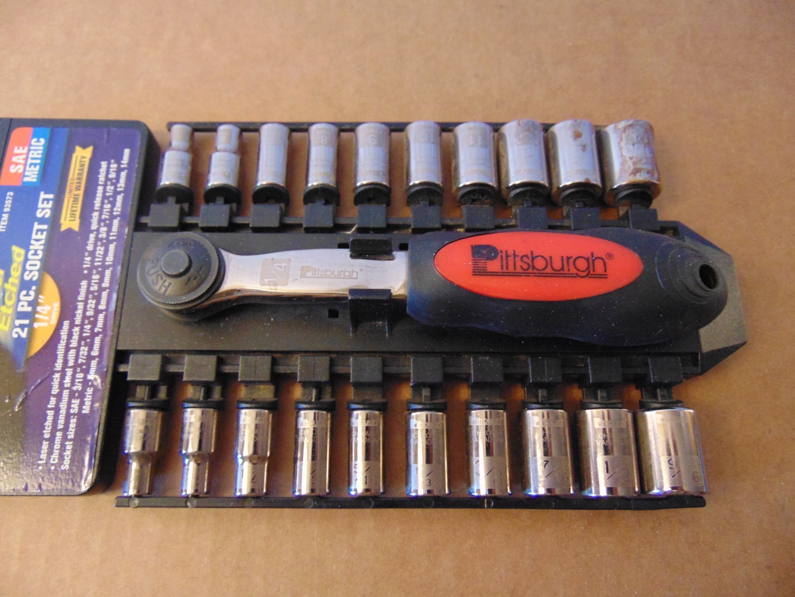 21 Piece Socket Set SAE & Metric 1/4″ Drive