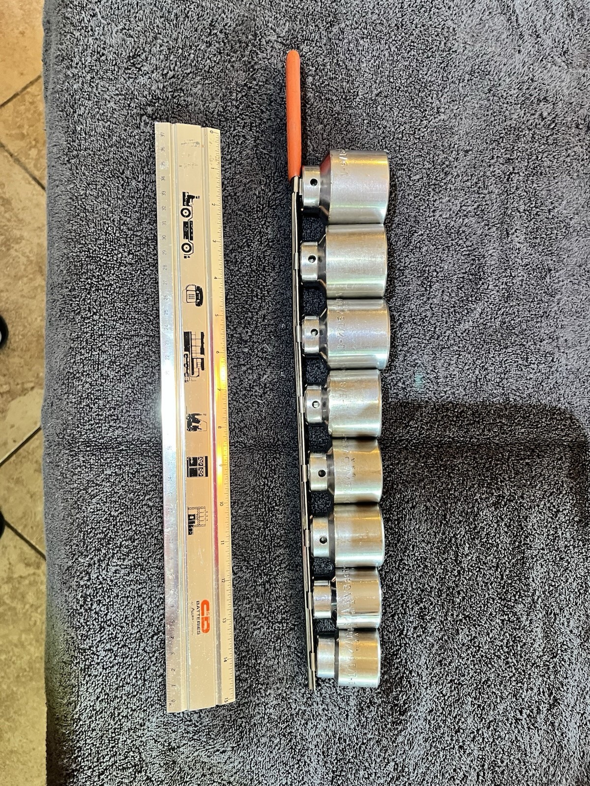 Mac Tools 8 Pc 1/2″ Drive 6-Point SAE Chrome Socket Set Large 1-1/4″ – 1-9/16″